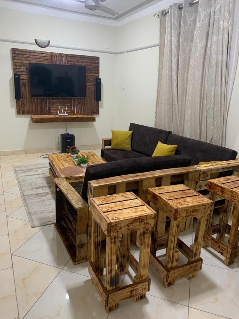 Kc Homes Tours &Travels Mombasa Luaran gambar